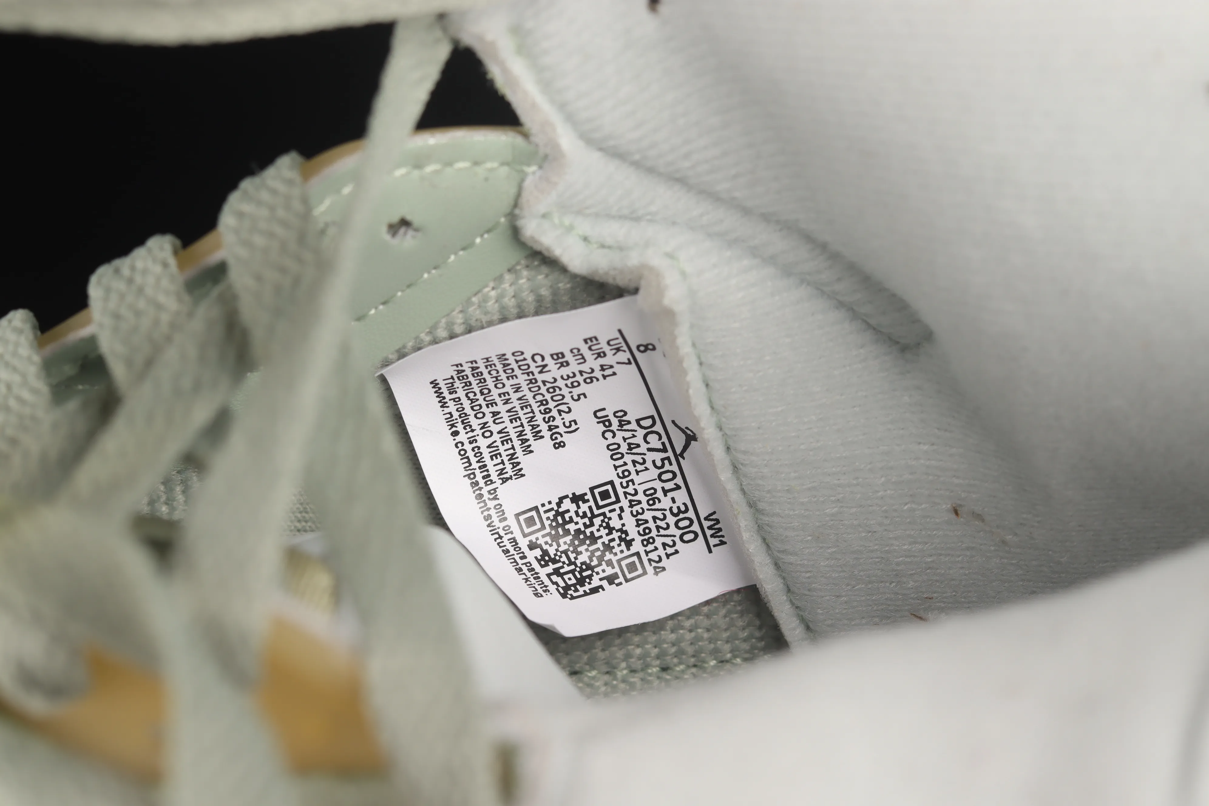 All Categories Air Jordan Jordan Series Basketball Shoes Air Jordan 5 Foreign Trade Version Air Jordan 5 "Jade Horizon" AJ5 Joe 5 Matcha Green DC7501-300
